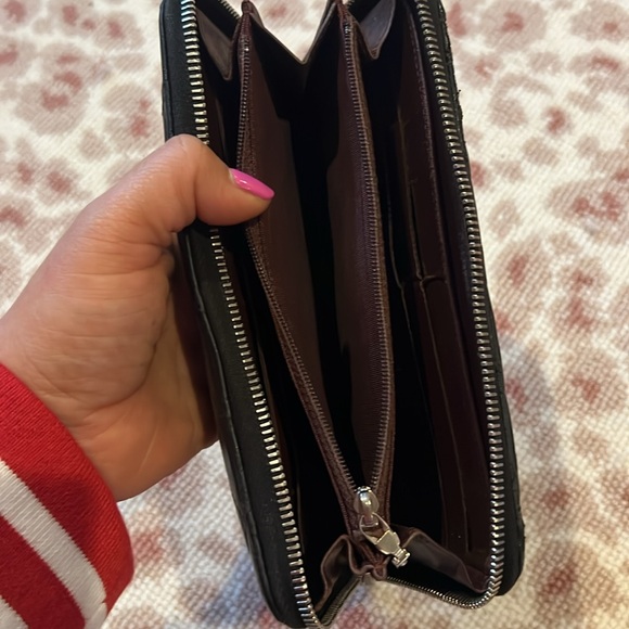 Authentic Chanel wallet - Picture 7 of 12